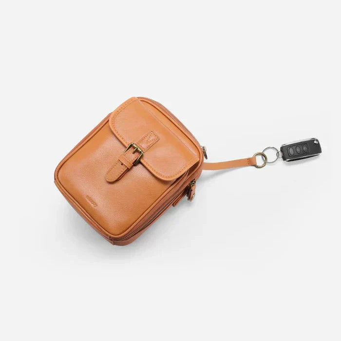 URVASHI™ x KW | The crossbody leather bag